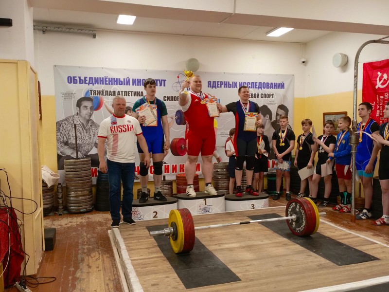 предновогодние соревнования, 
посвящённые памяти А.М. Вайнштейна 
