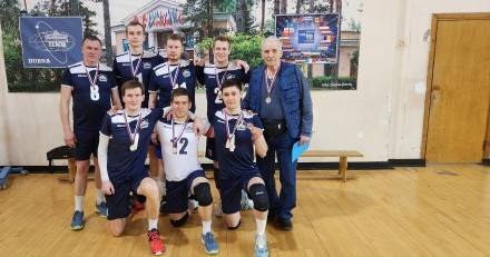 2 е место в турнире по волейболу в рамках первенства города